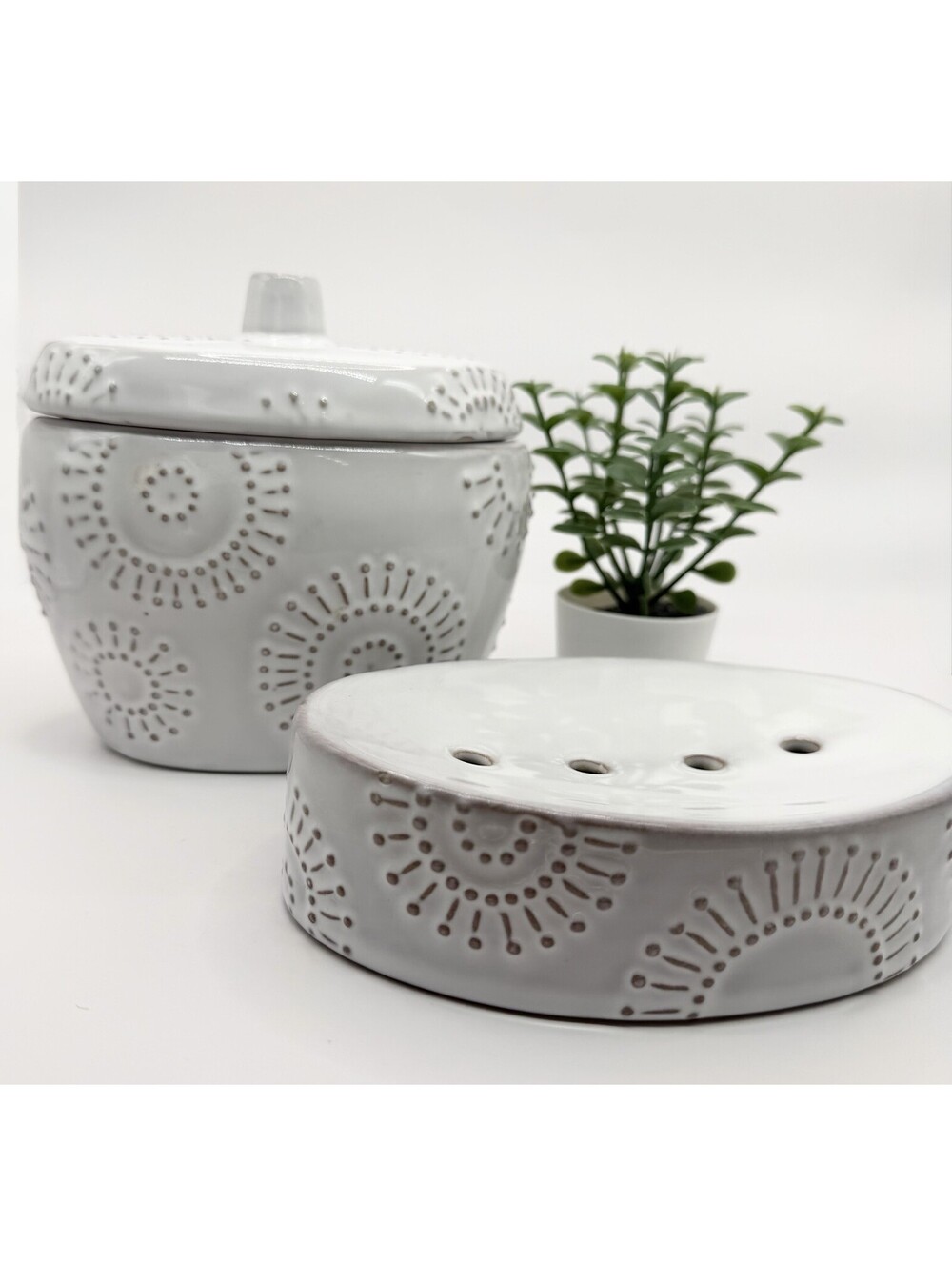 VTG Pier 1 Canister Soap Holder Trinket Jar Embossed Modern Floral Starburst